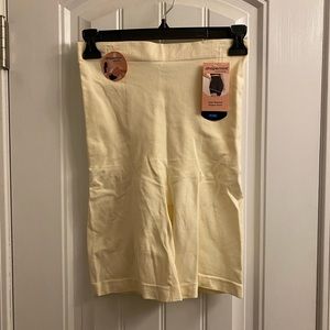 NWT Shapermint high waisted shaper shorts